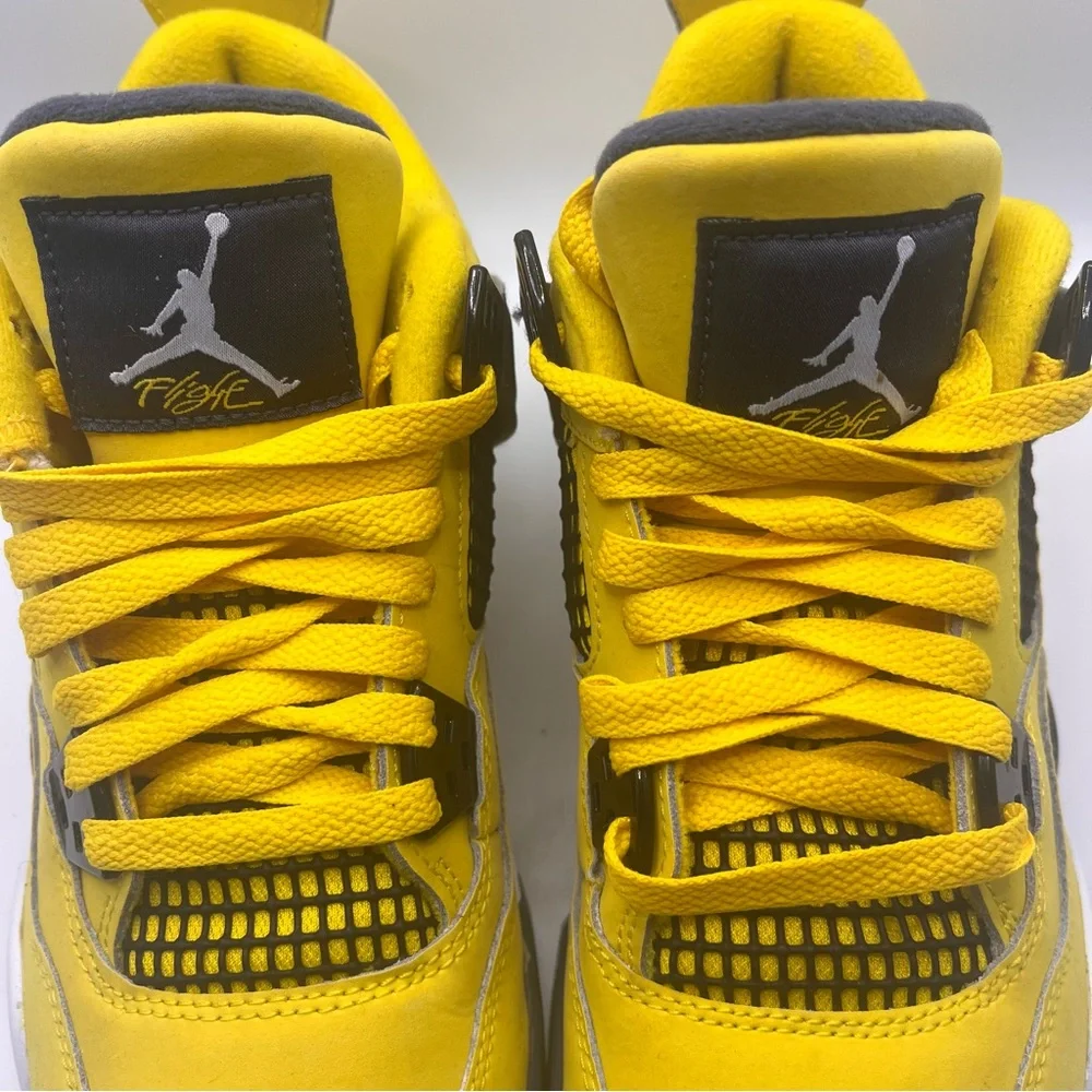 Air Jordan 4 Lightning 2021 GS 5.5Y‎ Tour Yellow Hype Streetwear Sneaker